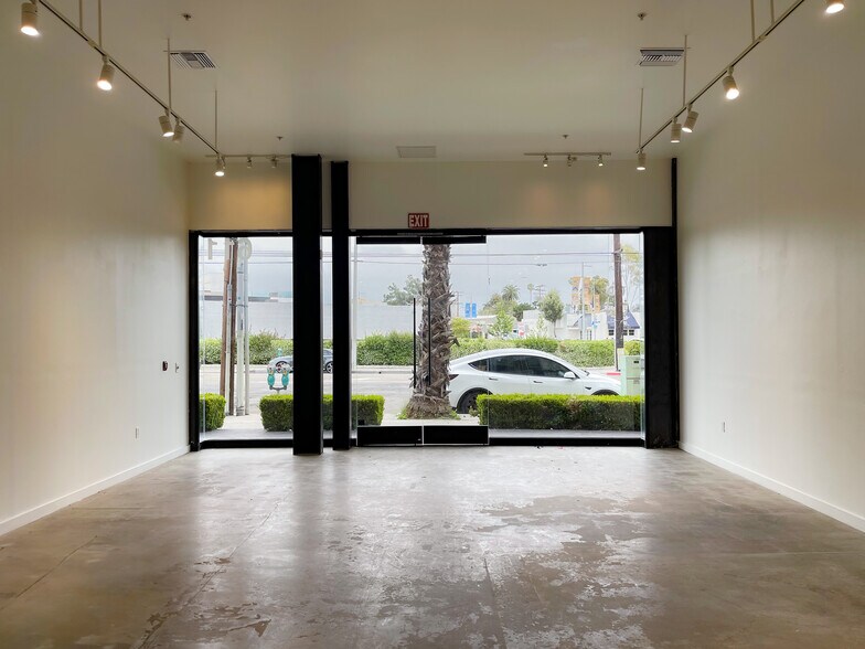 More Photos Of 8501-8511 Melrose Ave & 603-615 La Cienega Blvd, West Hollywood Storefront For Lease