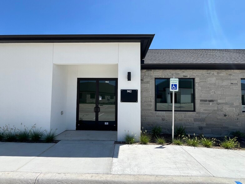 More Photos Of 6000 Alma Rd, McKinney Office For Lease