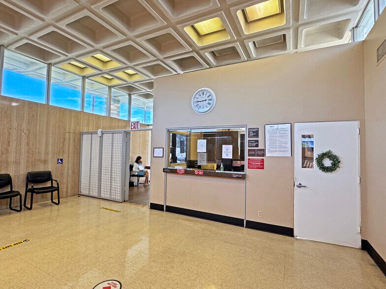 More Photos Of 1904 N Orange Grove Ave, Pomona Medical For Sale