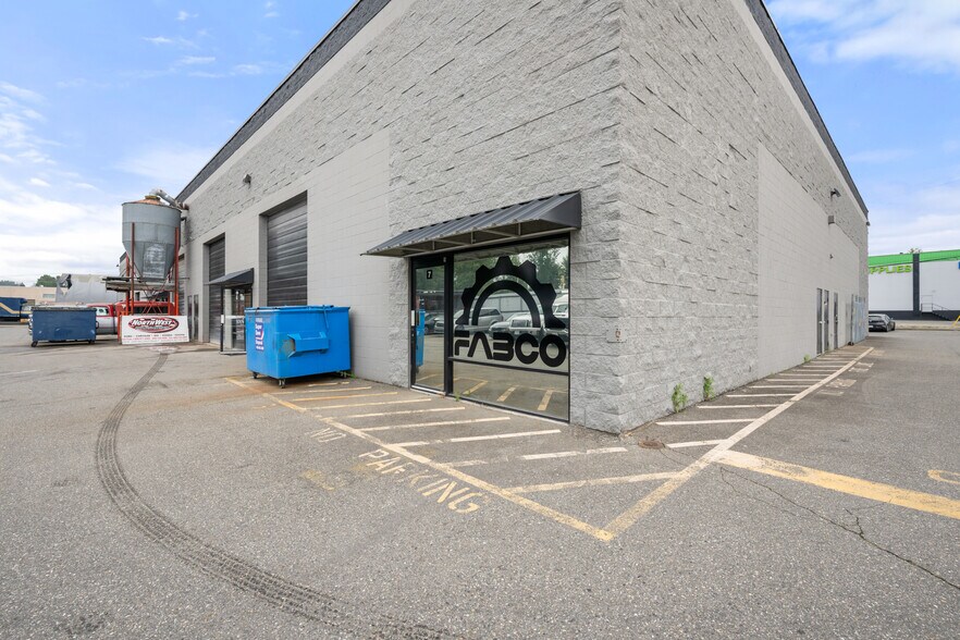 More Photos Of 3225 Mccallum Rd, Abbotsford Warehouse For Sale