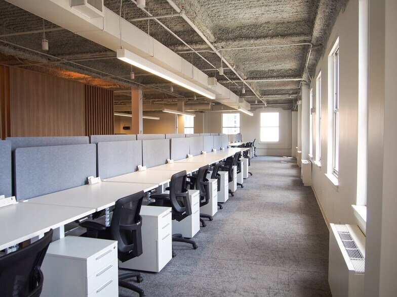 More Photos Of 159 4th Ave N, Nashville Office For Lease