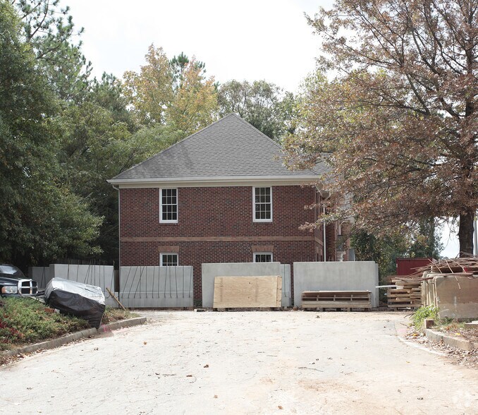 More Photos Of 1970 Roswell Rd, Marietta Office For Lease