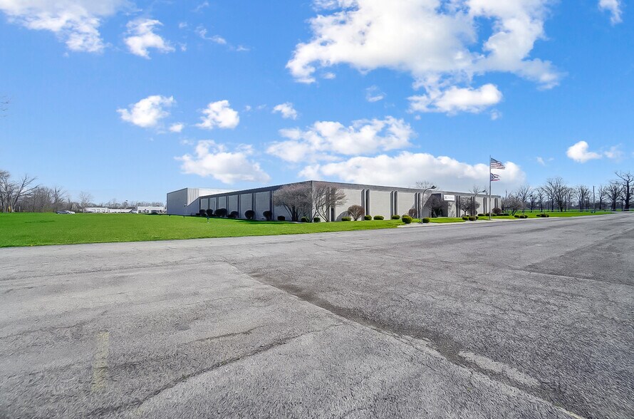 More Photos Of 2025 E 4th St, Lima Light Manufacturing For Sale