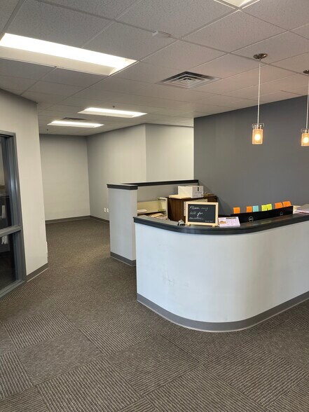 More Photos Of 141 1st St W, Waconia Office For Lease