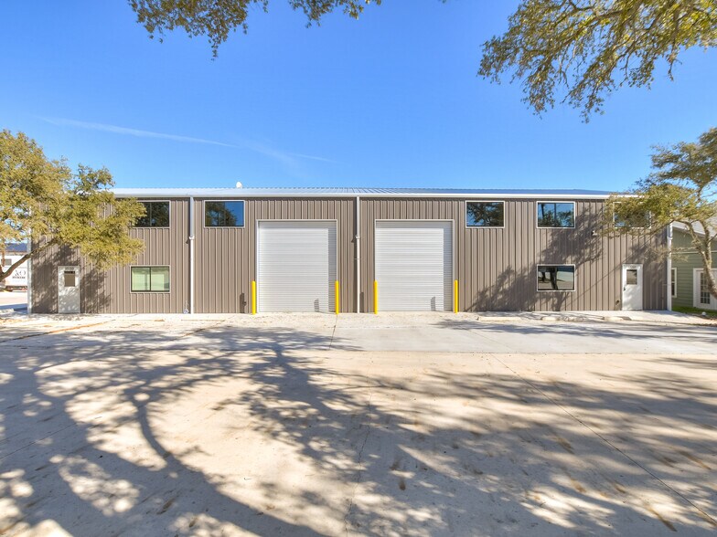 Primary Photo Of 15210 Fitzhugh Rd, Austin Distribution For Lease