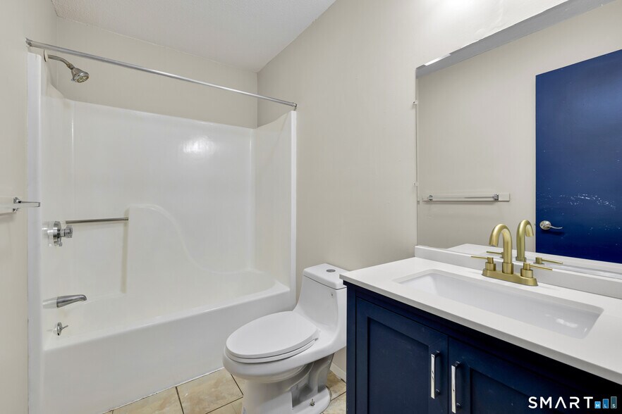 More Photos Of 5 Brookside Ln, Woodstock Apartments For Sale