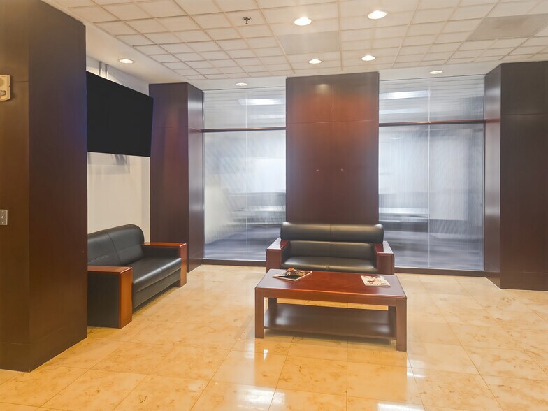 More Photos Of 400 S 4th St, Las Vegas Coworking Space