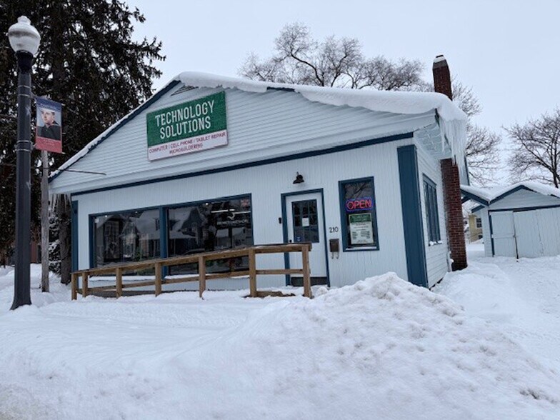 More Photos Of 210 S Main St, Wayland Freestanding For Lease