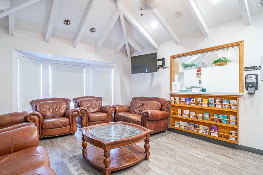 More Photos Of 315 E Route 66, Glendora Healthcare For Lease