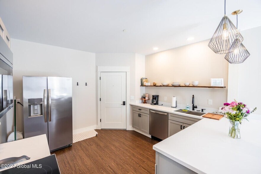 More Photos Of 58 South St, Glens Falls Storefront Retail Residential For Sale