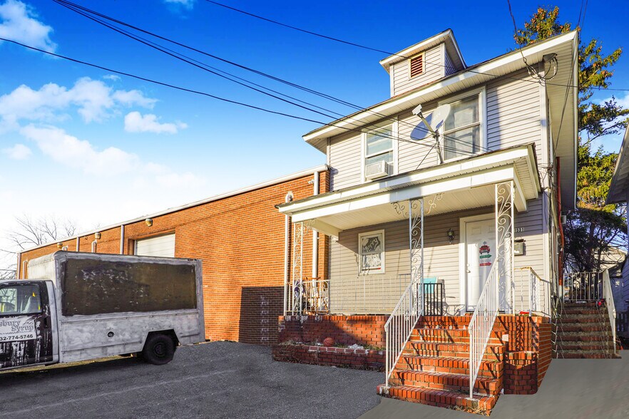 More Photos Of 1531-1541 Sewall Ave, Asbury Park Warehouse For Lease
