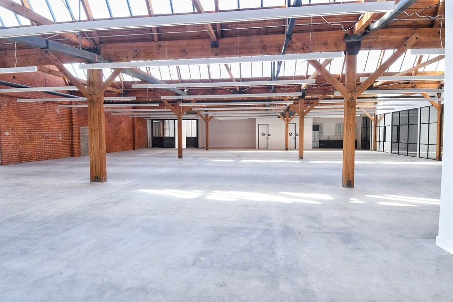 More Photos Of 1651 S Central Ave, Glendale Warehouse For Lease