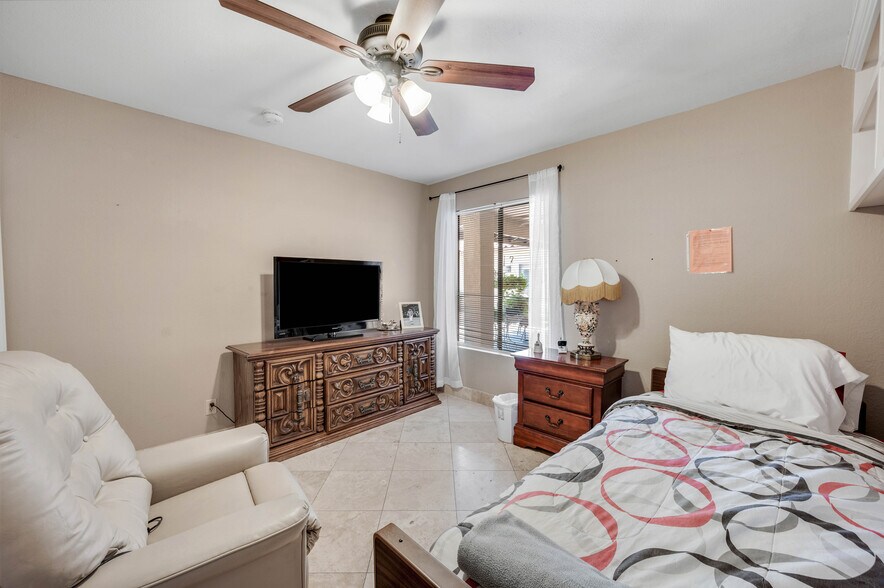 More Photos Of 12558 N 76th St, Scottsdale Assisted Living For Sale