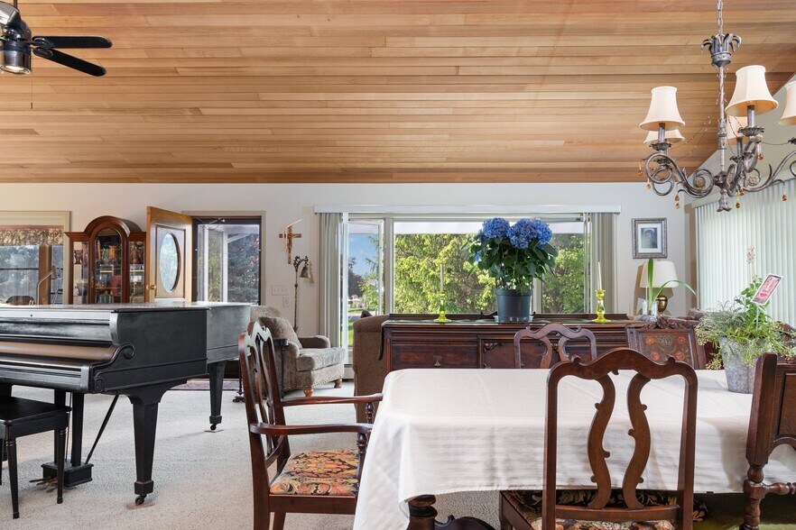 More Photos Of 10343 E Hilltop Rd, Suttons Bay Winery Vineyard For Sale