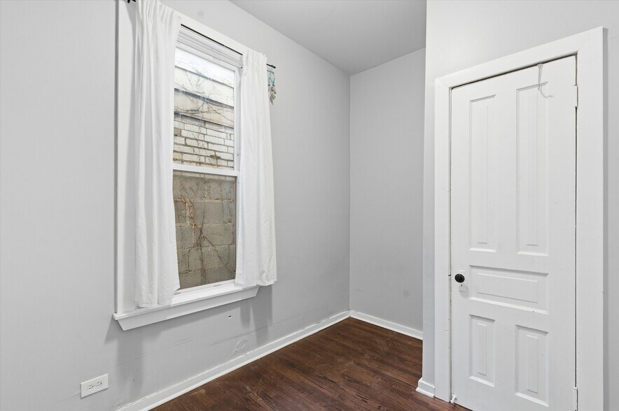 More Photos Of 4140 N Western Ave, Chicago Multifamily For Sale