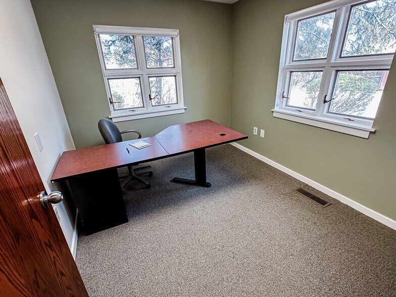 More Photos Of 4649 N Breton Ct SE, Grand Rapids Medical For Sale