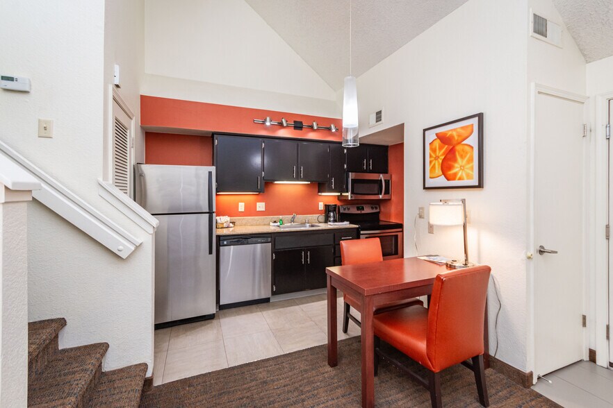 More Photos Of 1530 Howe Ave, Sacramento Hotel For Sale