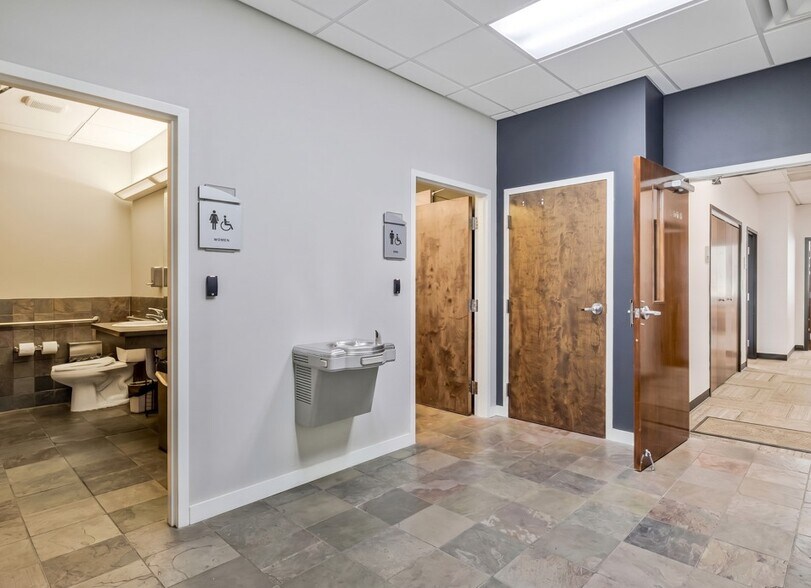 More Photos Of 720 Bayfront Pky, Pensacola Office Residential For Lease