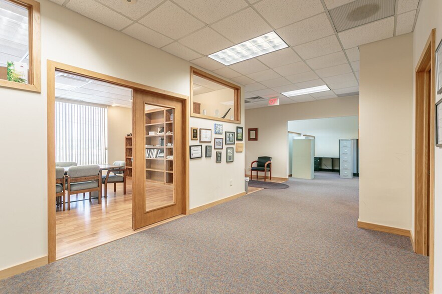 More Photos Of 300 Buell Rd, Rochester Loft Creative Space For Sale