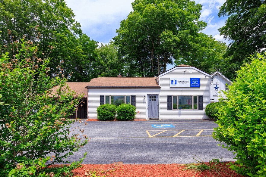 More Photos Of 144 S Main St, Brooklyn Medical For Lease