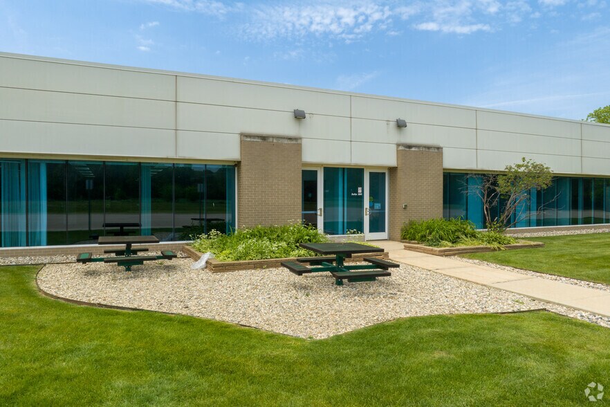 More Photos Of 5850 Mercury Dr, Dearborn Research And Development For Lease