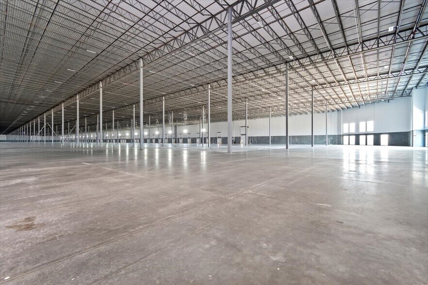 More Photos Of 951 E Gowen Rd, Boise Industrial For Lease