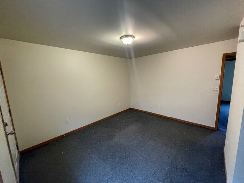 More Photos Of 321 Grove City Rd, Slippery Rock Apartments For Sale
