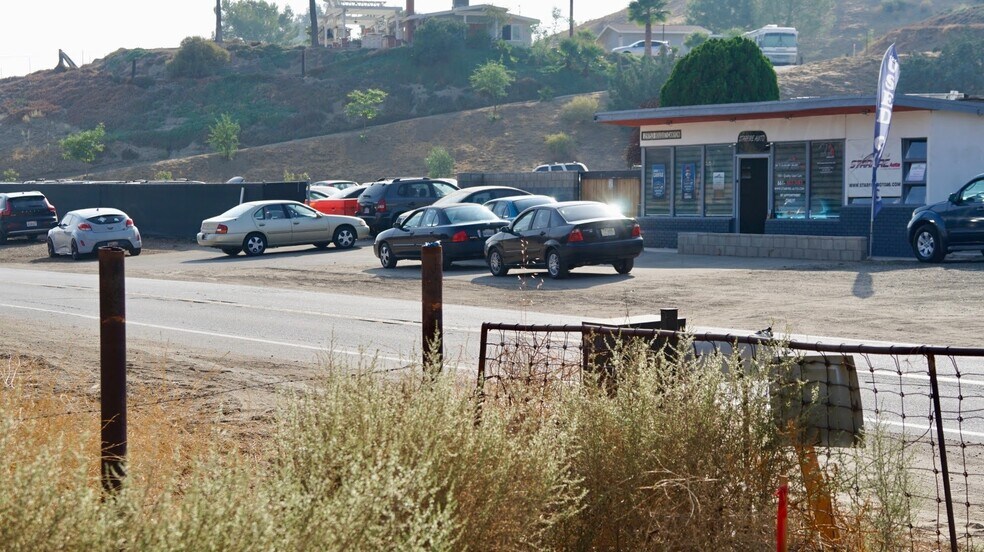 More Photos Of 29753-29757 Bouquet Canyon Rd, Santa Clarita Auto Dealership For Sale