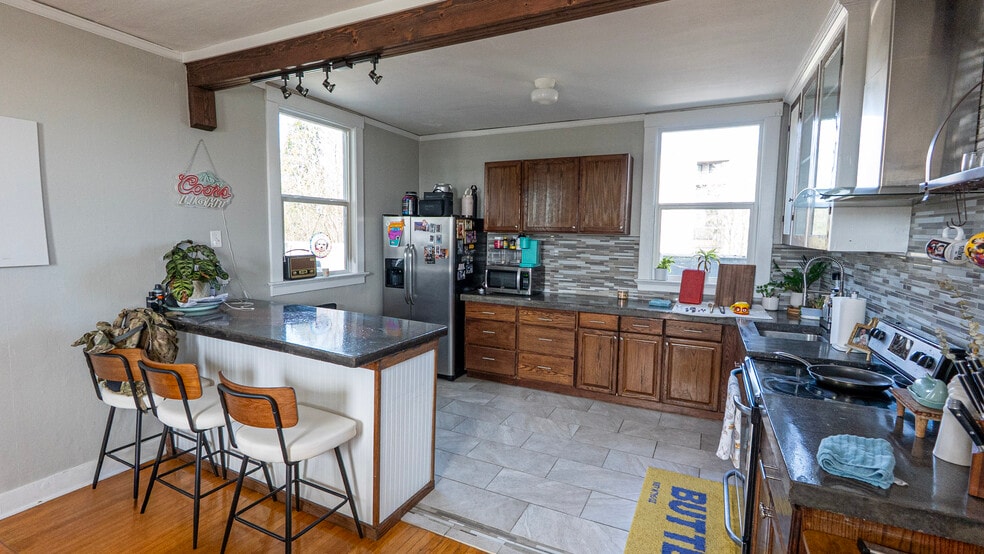 More Photos Of , Tacoma Multifamily For Sale