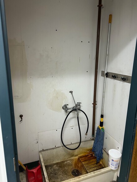 More Photos Of 214 State St, Schenectady Office For Lease