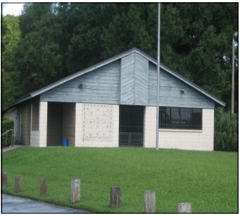 More Photos Of 8406 N US Highway 301, Tampa Showroom For Lease