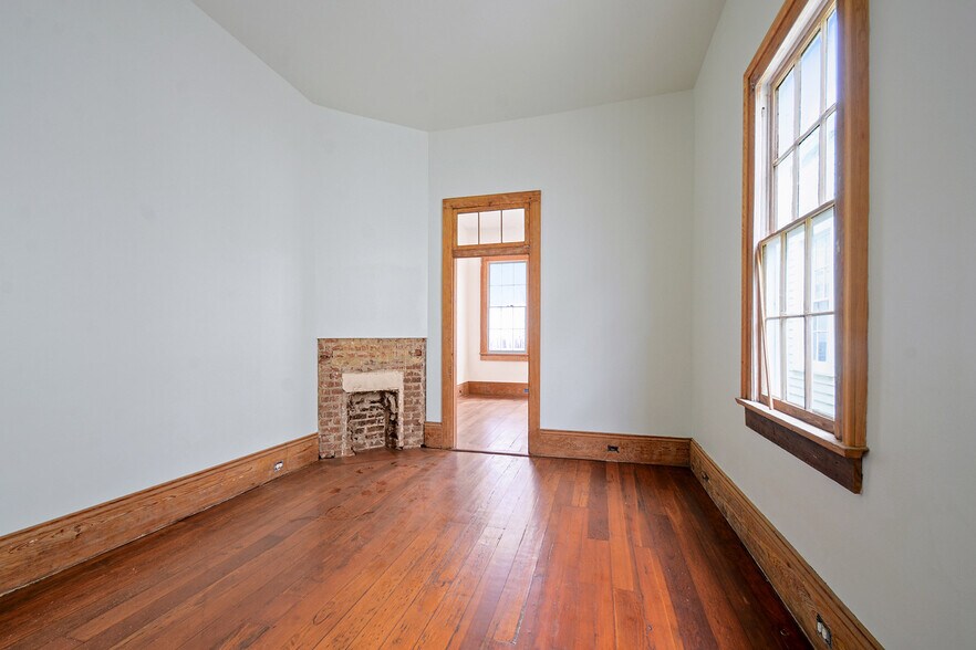 More Photos Of 2500 Freret St, New Orleans Apartments For Sale