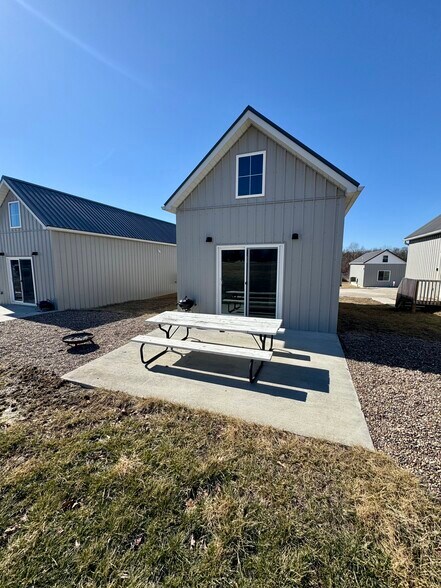 More Photos Of 19431 Highway J, Monroe City Hotel For Sale