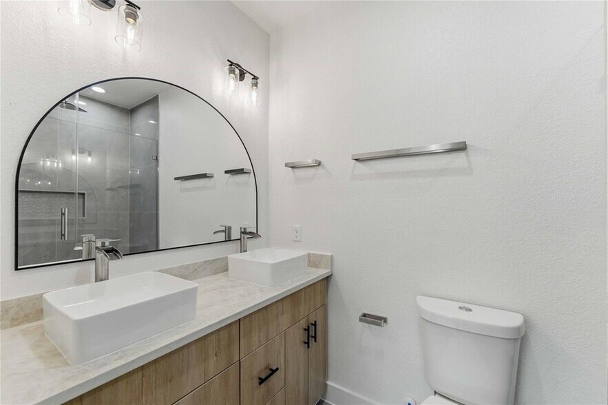 More Photos Of 4314 Stassen St, Houston Multifamily For Sale