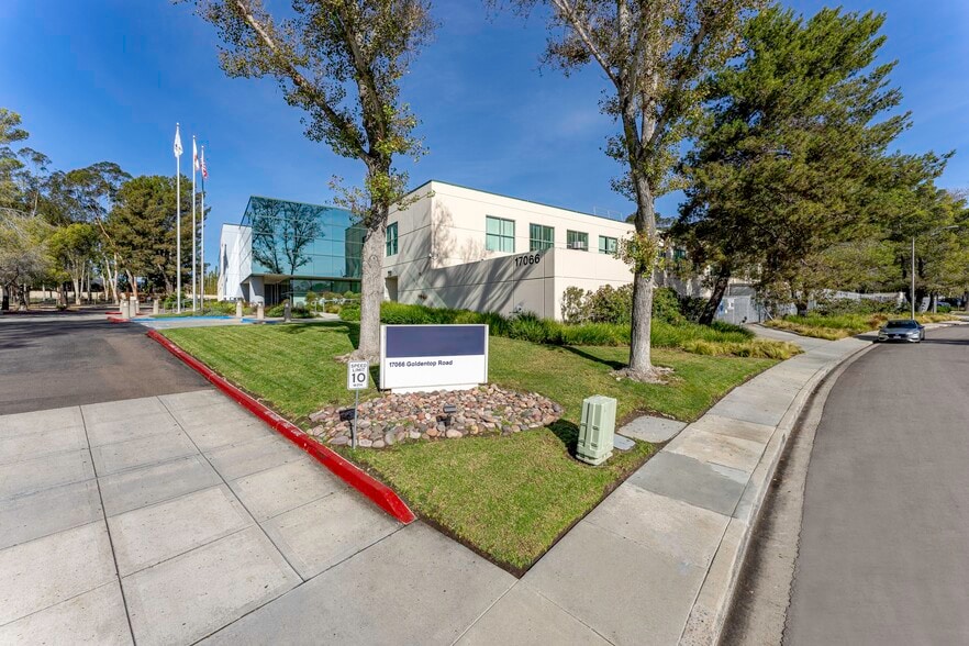 More Photos Of 17066 Goldentop Rd, San Diego Research And Development For Sale