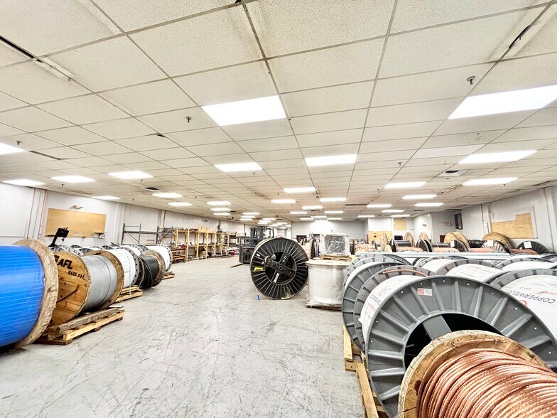More Photos Of 20 Crescent St, Stamford Warehouse For Sale