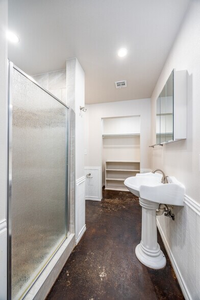 More Photos Of 12625 Sandpiper Rd, Thackerville Specialty For Sale