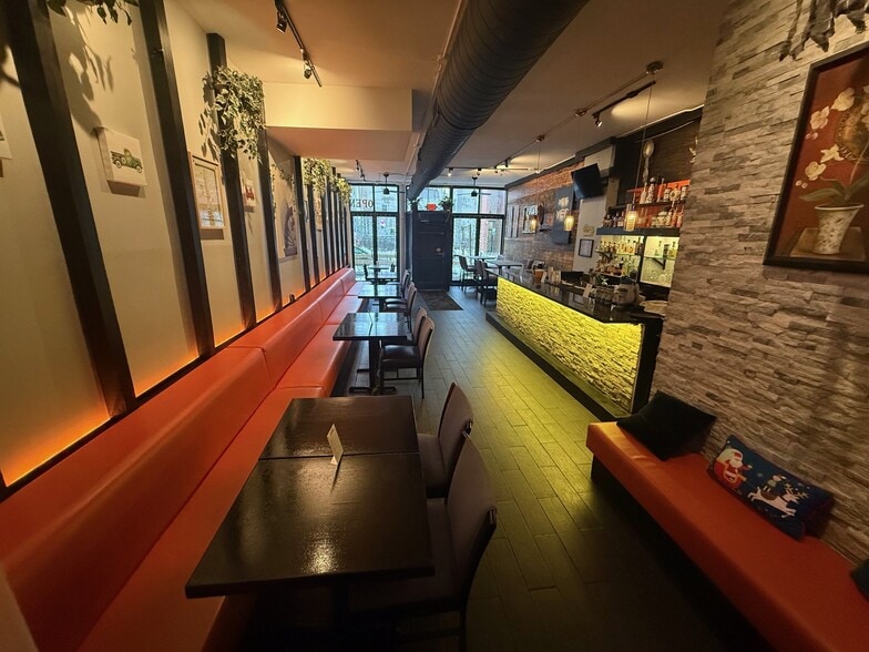 More Photos Of 1421 W Chicago Ave, Chicago Apartments For Lease