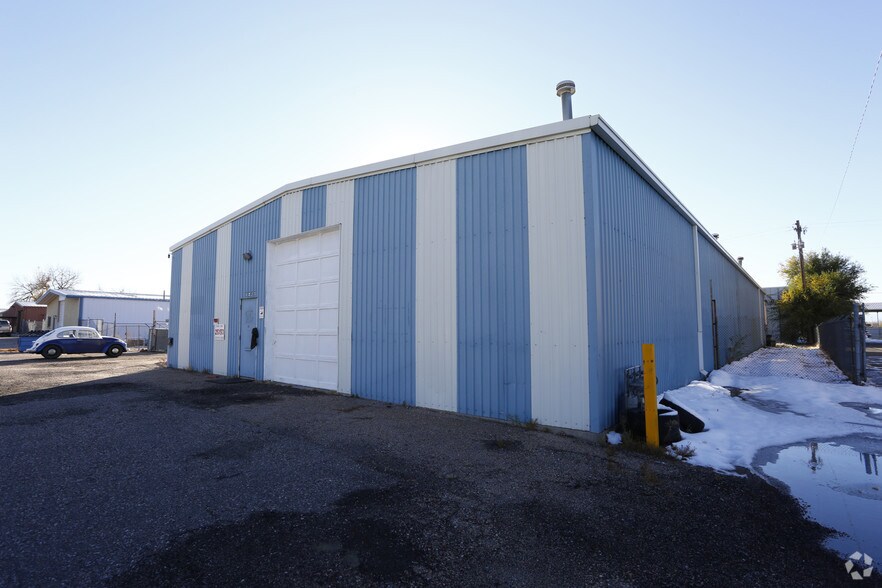 More Photos Of 3203-3223 Oakland St, Aurora Industrial For Sale