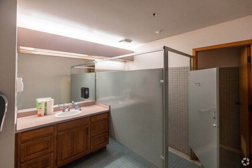 More Photos Of 3550 Odessa Way, Aurora Manufacturing For Lease