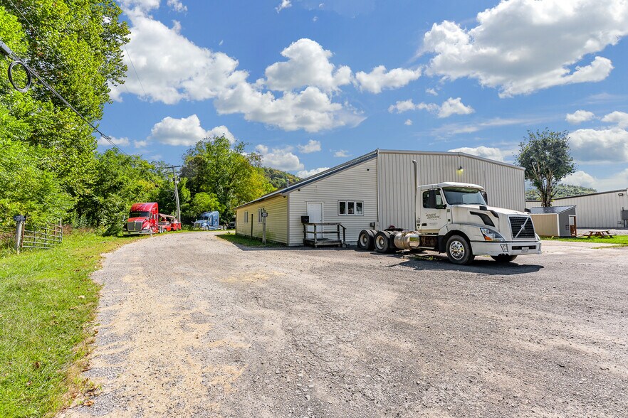 More Photos Of 148 Roush Cir, Fairmont Industrial For Lease