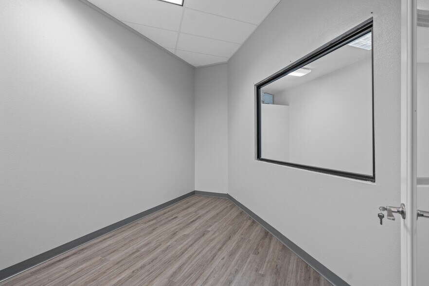 More Photos Of 1803 Airport Rd, Hot Springs General Retail For Lease