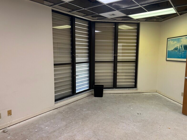 More Photos Of 925 SE 1st St, Pompano Beach Medical For Sale