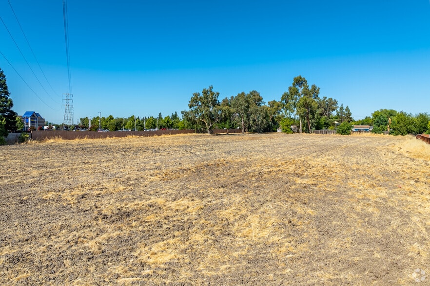 More Photos Of 8099 E Stockton Blvd, Sacramento Land For Sale