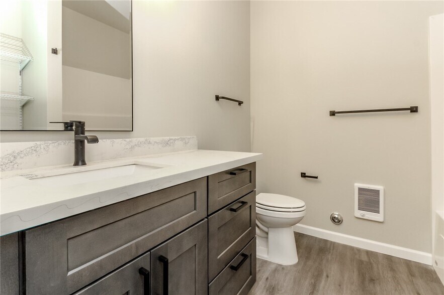 More Photos Of , Tacoma Multifamily For Sale