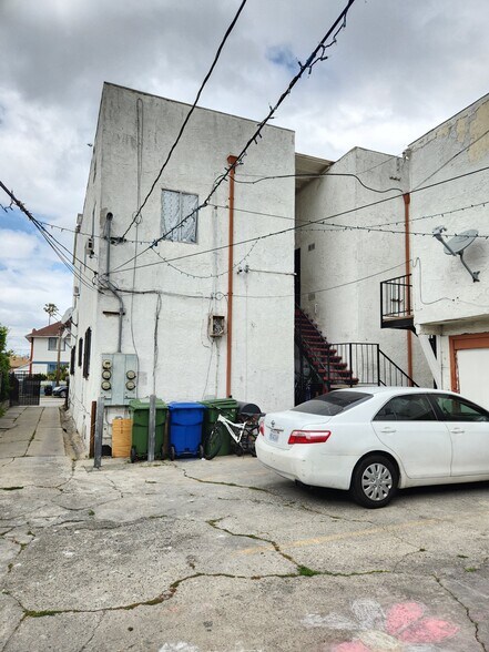 More Photos Of 1664 Arlington Ave, Los Angeles Multifamily For Sale