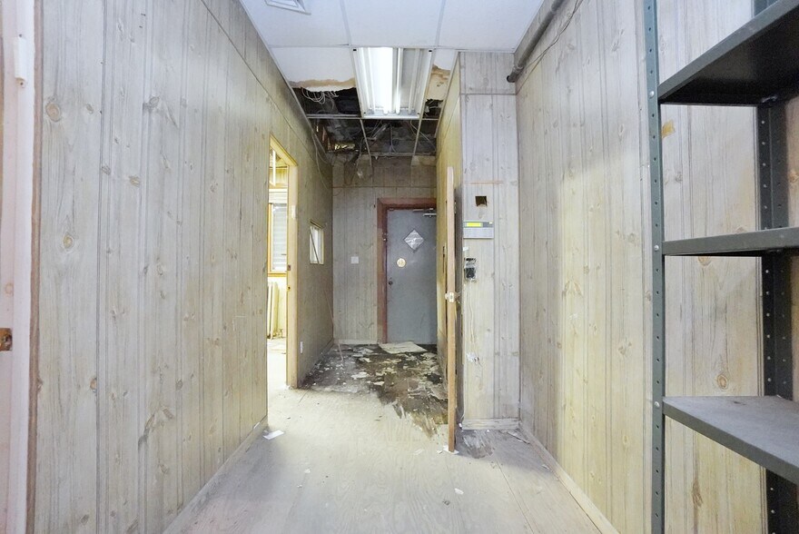 More Photos Of 1227 60th St, Brooklyn Warehouse For Sale