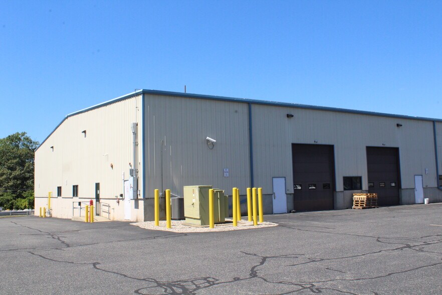 Primary Photo Of 6 Industrial Way, Milford Warehouse For Lease
