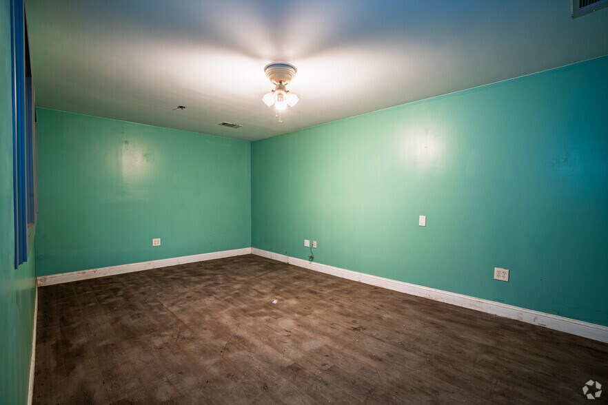 More Photos Of 4200 Blaffer St, Houston Unknown For Lease