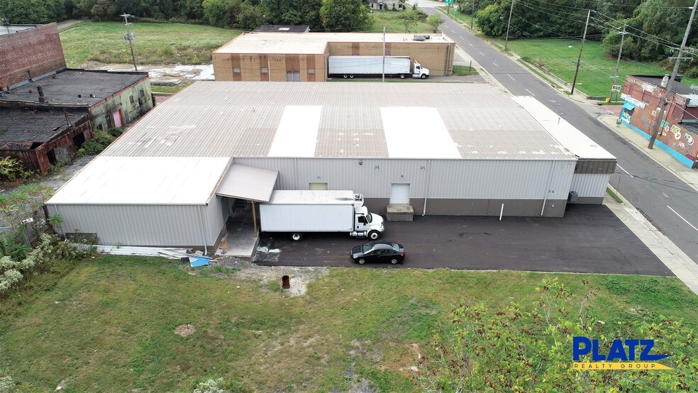 More Photos Of 107 N Hine St, Youngstown Industrial For Sale